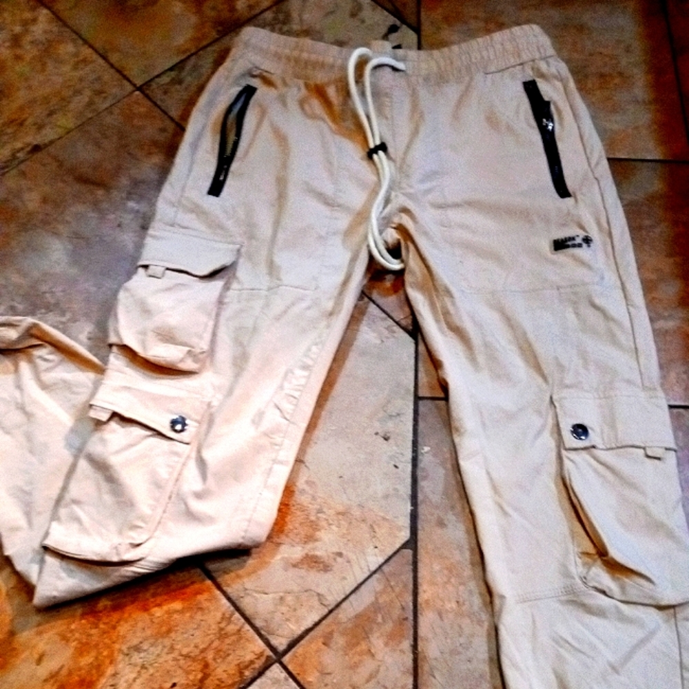 Cargo Pants with side pockets and bonjee cord.Excellent Condition..